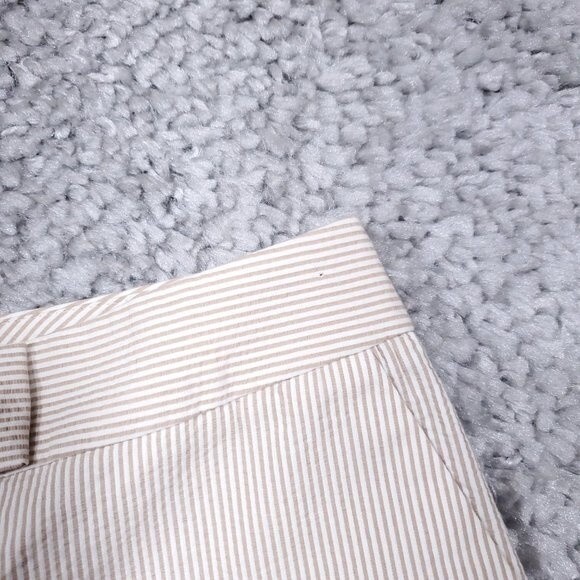 FLAW Talbots Women's Striped Seersucker Beige White Tan Striped Bermuda Shorts 8 - Picture 12 of 12